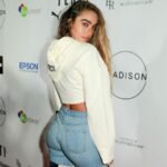 Sommer Ray Age, Net Worth, Height, Sister, Boyfriend, Wikipedia Bio.